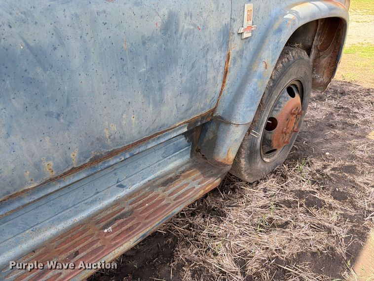 image for item FK3468 1963 Chevorlet 60 grain truck