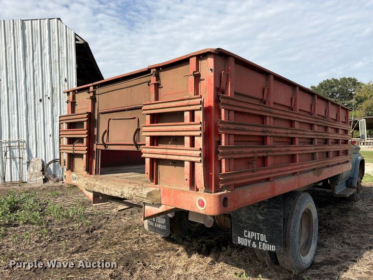 image for item FK3468 1963 Chevorlet 60 grain truck