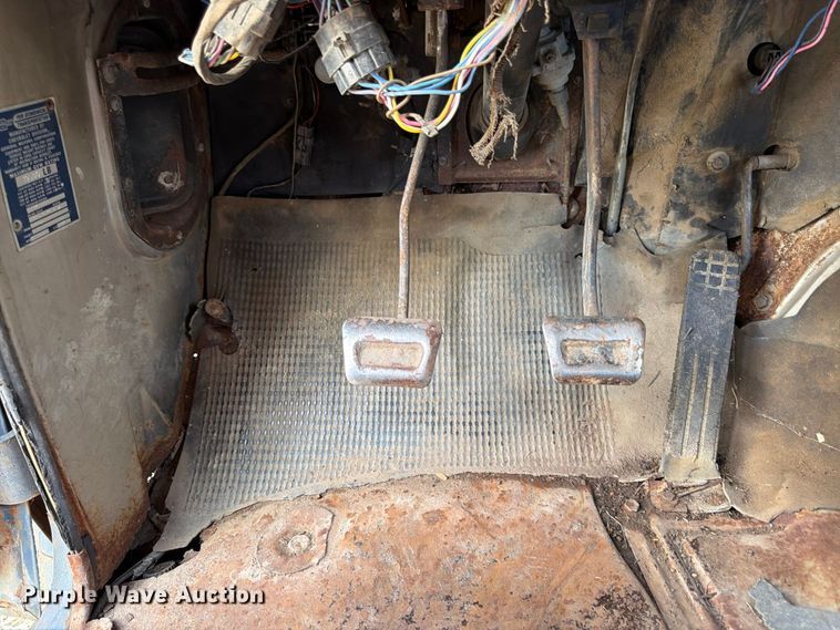 image for item FK3468 1963 Chevorlet 60 grain truck
