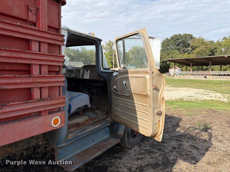 image for item FK3468 1963 Chevorlet 60 grain truck