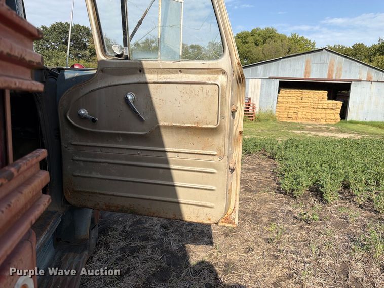 image for item FK3468 1963 Chevorlet 60 grain truck