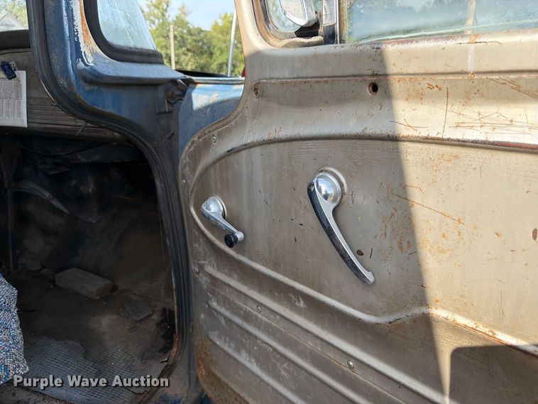 image for item FK3468 1963 Chevorlet 60 grain truck