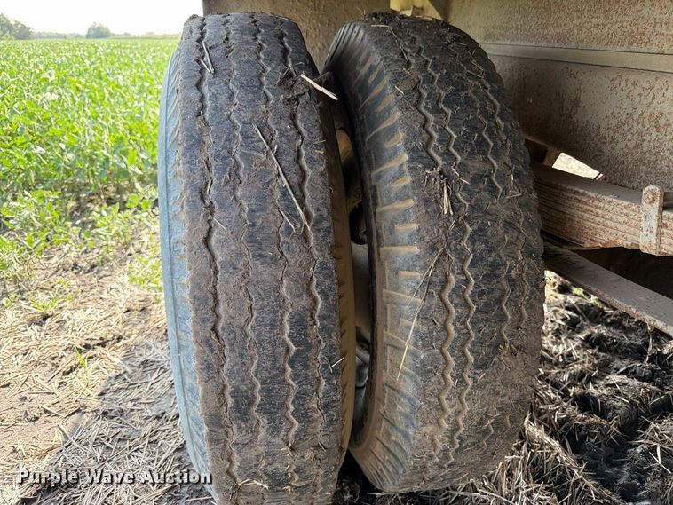 image for item FK3468 1963 Chevorlet 60 grain truck