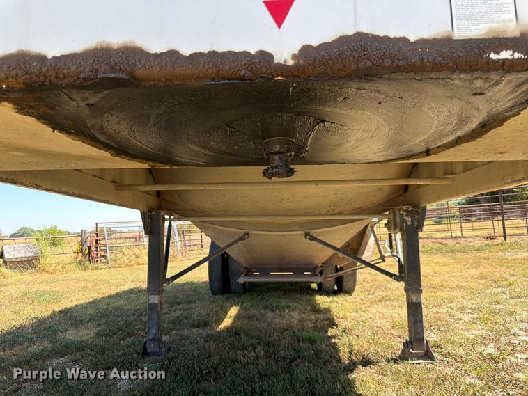 image for item FK3675 2002 Jet grain trailer