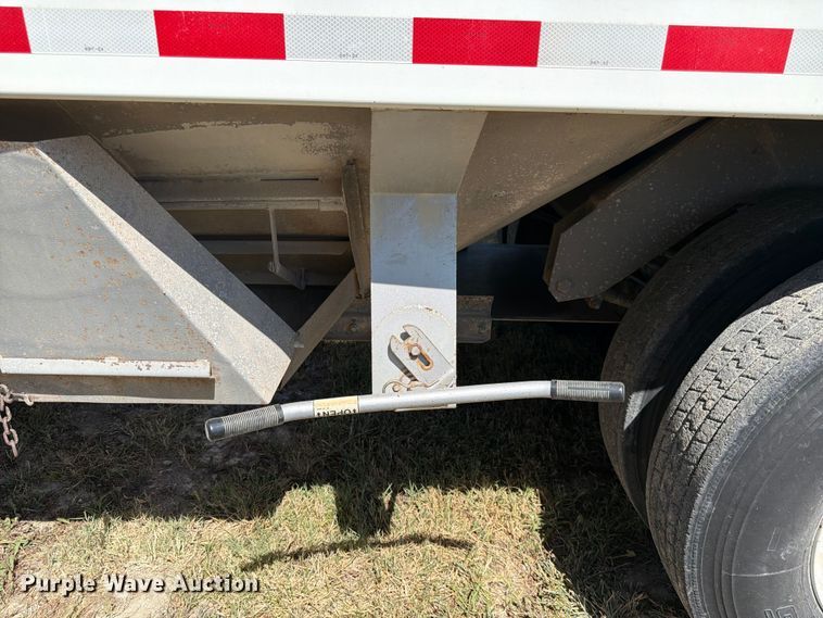 image for item FK3675 2002 Jet grain trailer