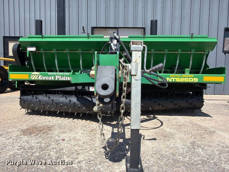 image for item FK5172 Great Plains NTS2509 no-till seeder