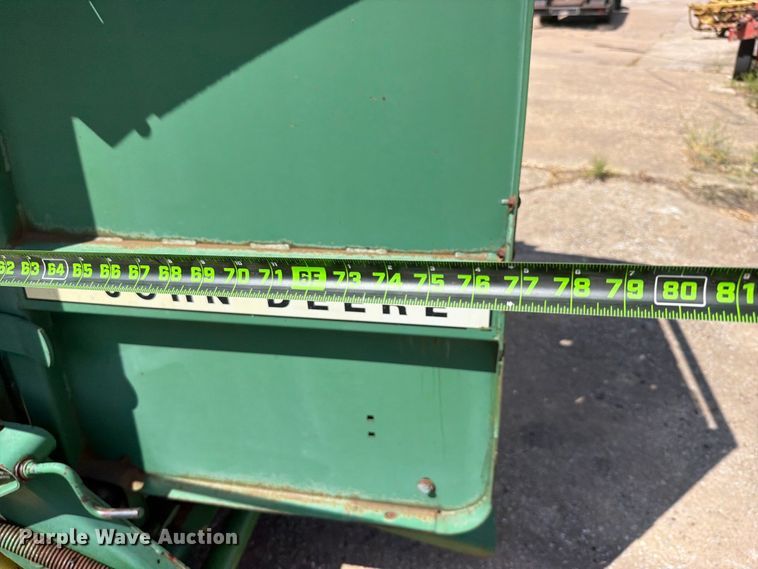 image for item FK5176 John Deere 330 round baler