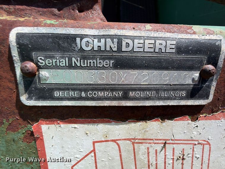 image for item FK5176 John Deere 330 round baler