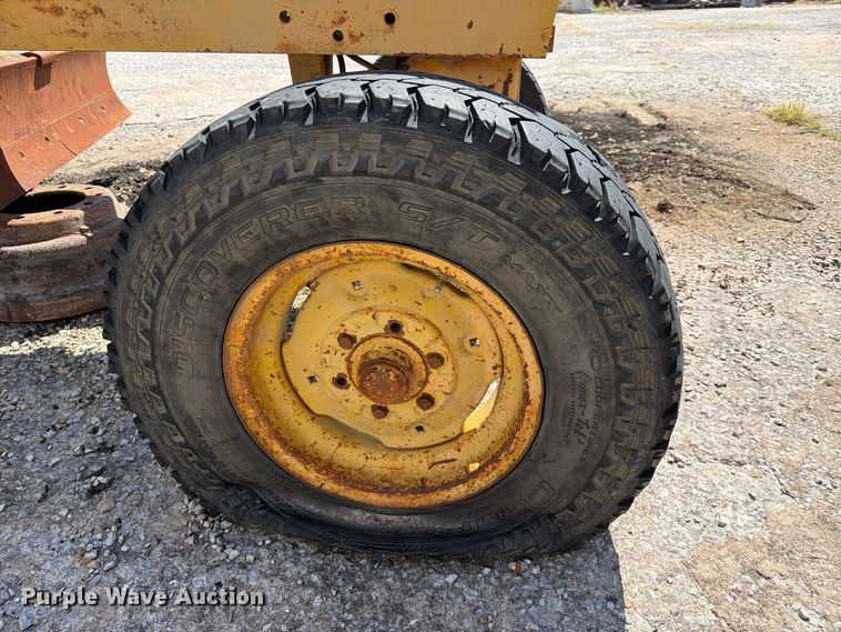 image for item FK5178 Huber M-750 motor grader