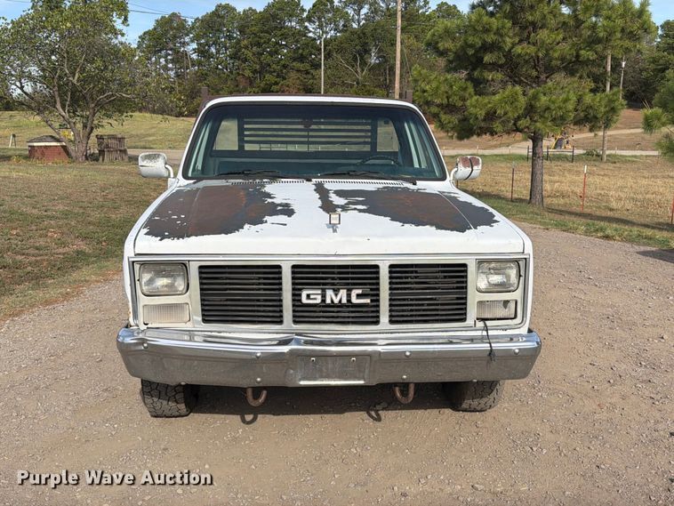 image for item FK5237 1985 GMC C2500 flatbed pickup truck