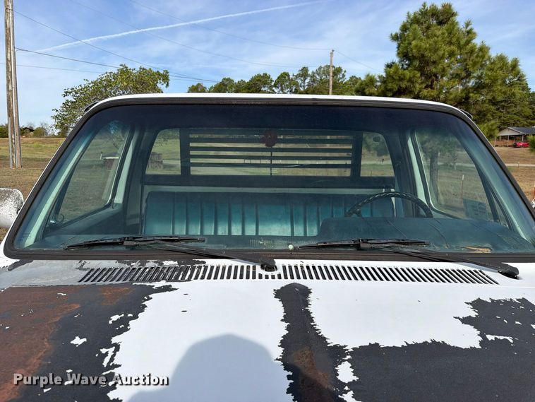 image for item FK5237 1985 GMC C2500 flatbed pickup truck