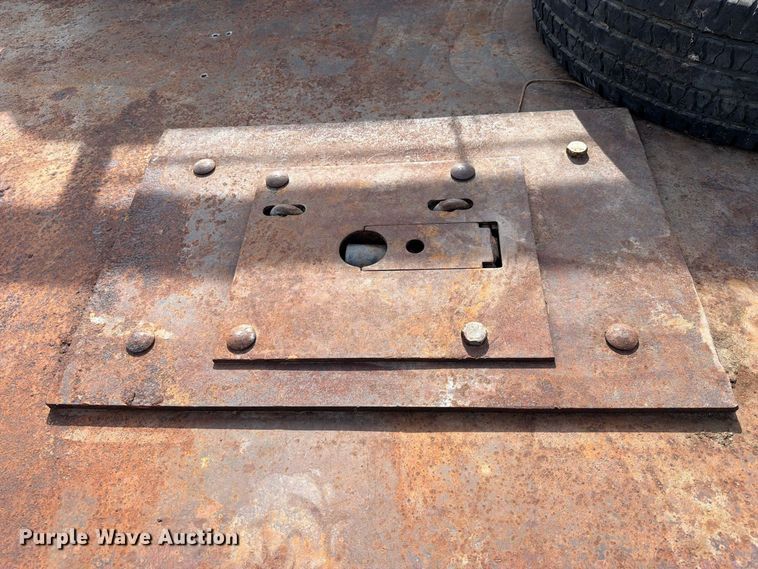 image for item FK5237 1985 GMC C2500 flatbed pickup truck