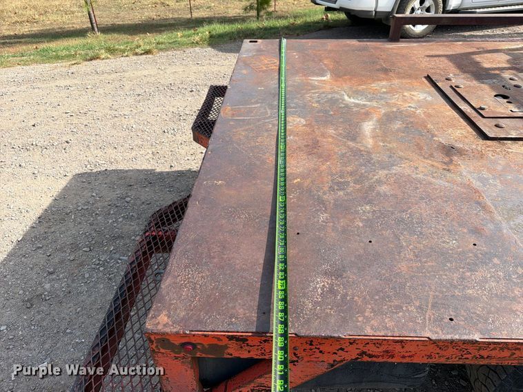 image for item FK5237 1985 GMC C2500 flatbed pickup truck