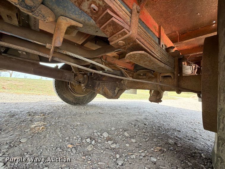 image for item FK5237 1985 GMC C2500 flatbed pickup truck