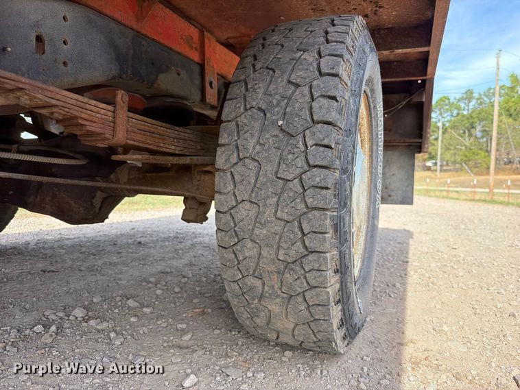 image for item FK5237 1985 GMC C2500 flatbed pickup truck