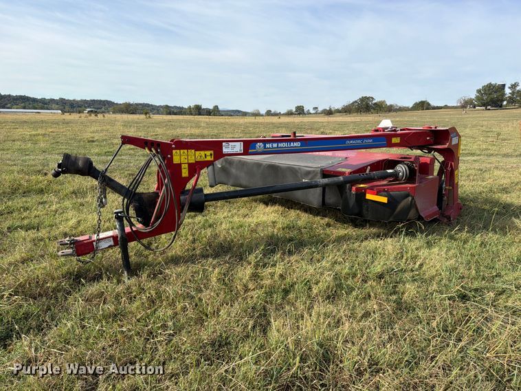 2022 New Holland DuraDisc 210M swather / windrower