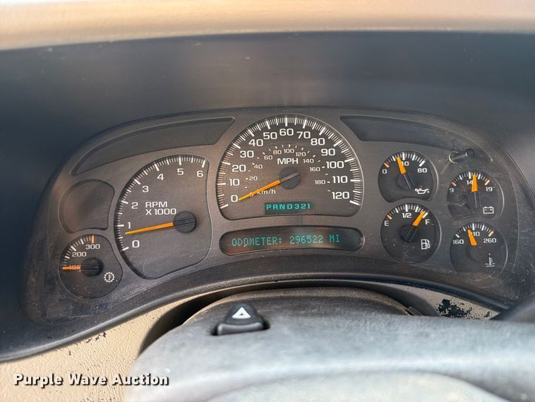 image for item FK5241 2003 GMC Sierra 2500HD Crew Cab pickup truck