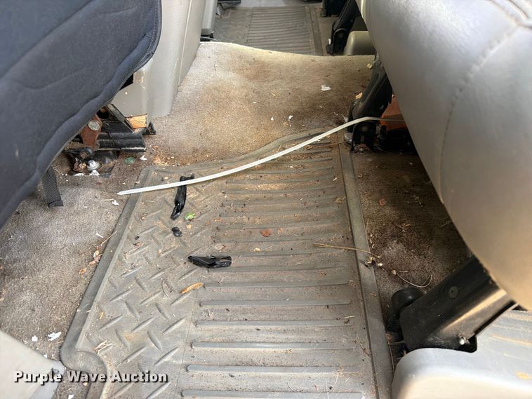 image for item FK5241 2003 GMC Sierra 2500HD Crew Cab pickup truck