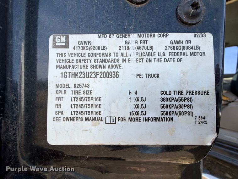image for item FK5241 2003 GMC Sierra 2500HD Crew Cab pickup truck