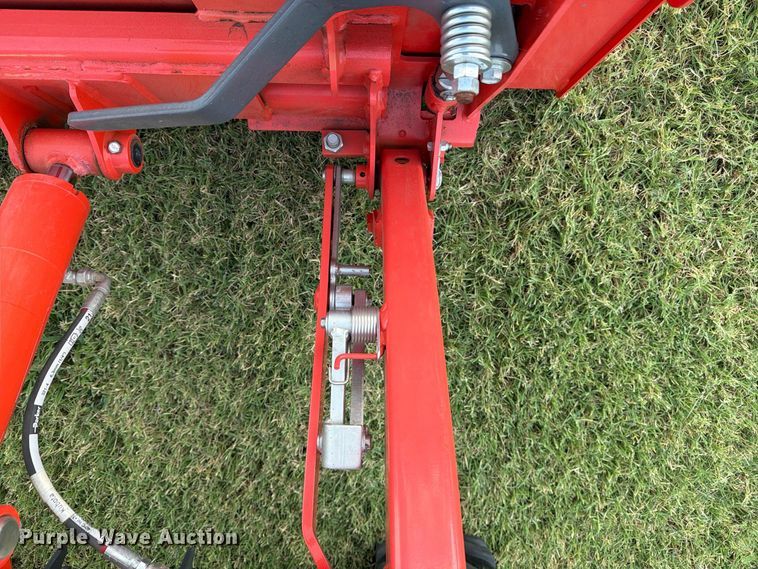 image for item FN2570 2022 Kubota BX2380 MFWD tractor