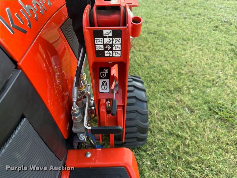 image for item FN2570 2022 Kubota BX2380 MFWD tractor