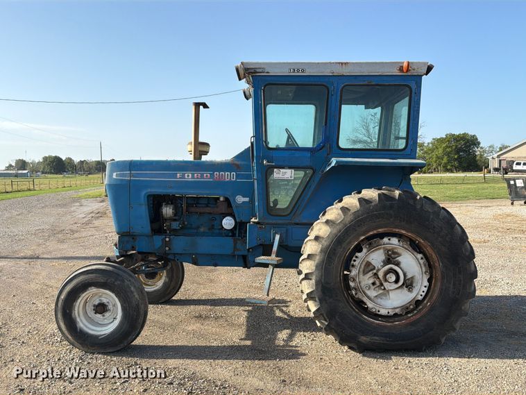image for item FN2602 1972 Ford 8000 tractor