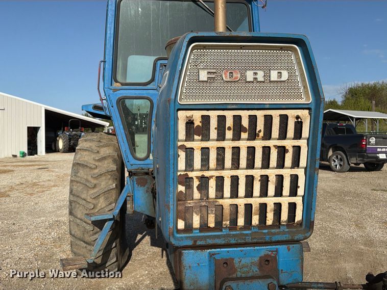 image for item FN2602 1972 Ford 8000 tractor