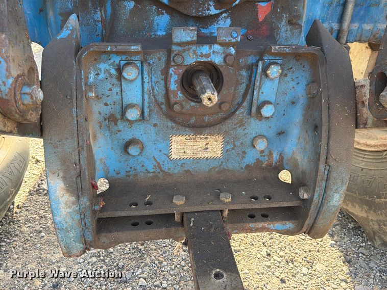 image for item FN2602 1972 Ford 8000 tractor