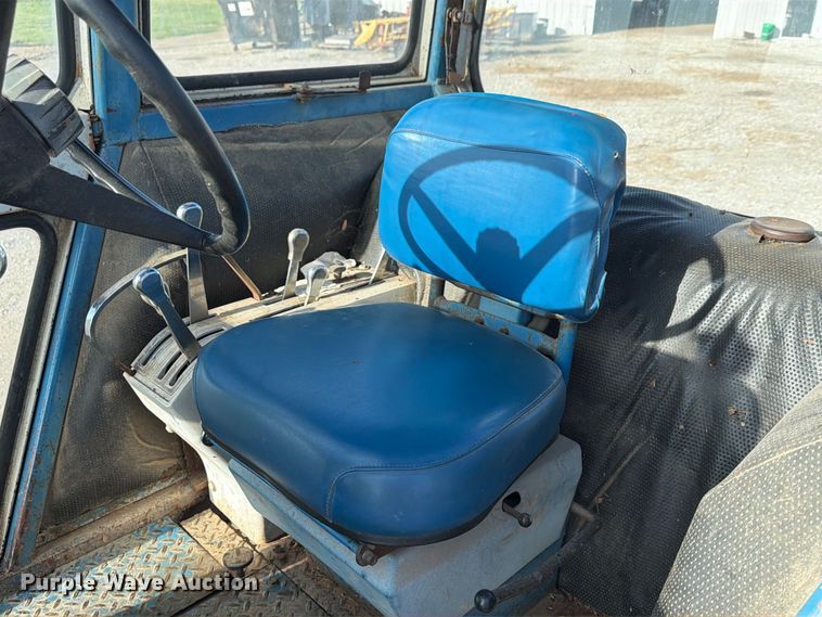 image for item FN2602 1972 Ford 8000 tractor