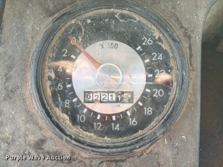 image for item FN2602 1972 Ford 8000 tractor