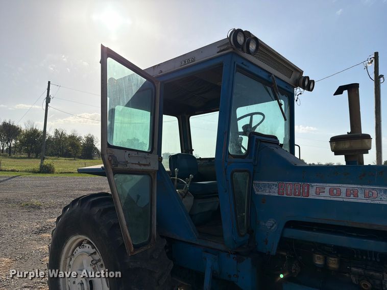 image for item FN2602 1972 Ford 8000 tractor