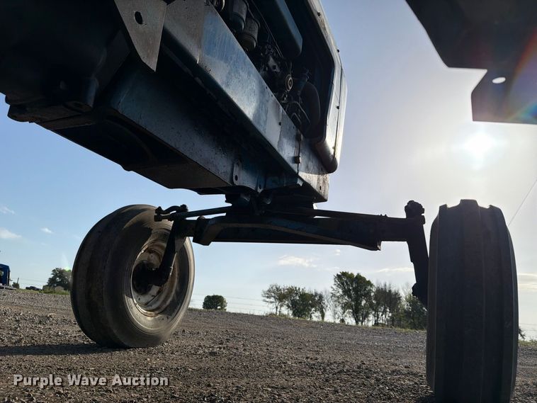 image for item FN2602 1972 Ford 8000 tractor