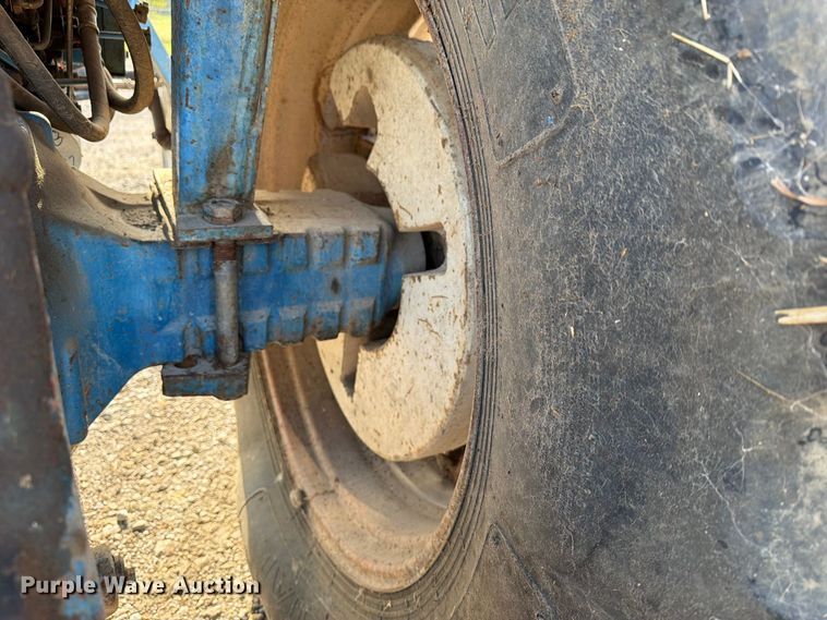 image for item FN2602 1972 Ford 8000 tractor