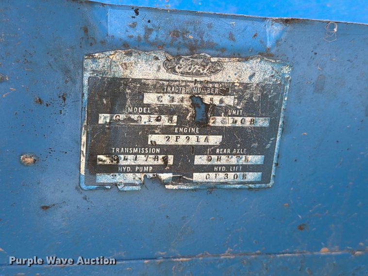 image for item FN2602 1972 Ford 8000 tractor