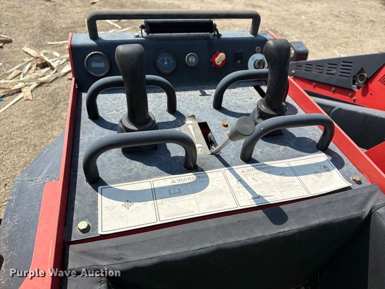 image for item NC9941 2024 Erie Industries SCL850 compact utility loader