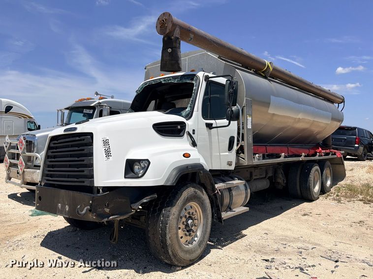 image for item YA4524 2024 Freightliner 114SD feed delivery truck
