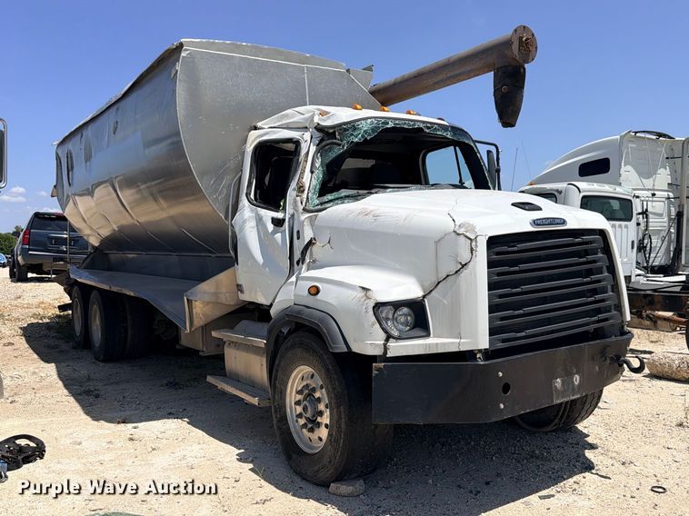image for item YA4524 2024 Freightliner 114SD feed delivery truck
