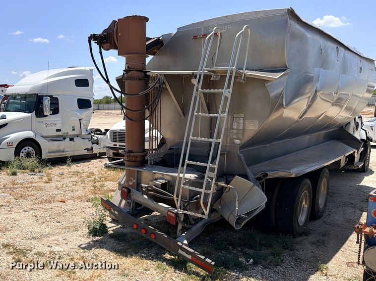 image for item YA4524 2024 Freightliner 114SD feed delivery truck