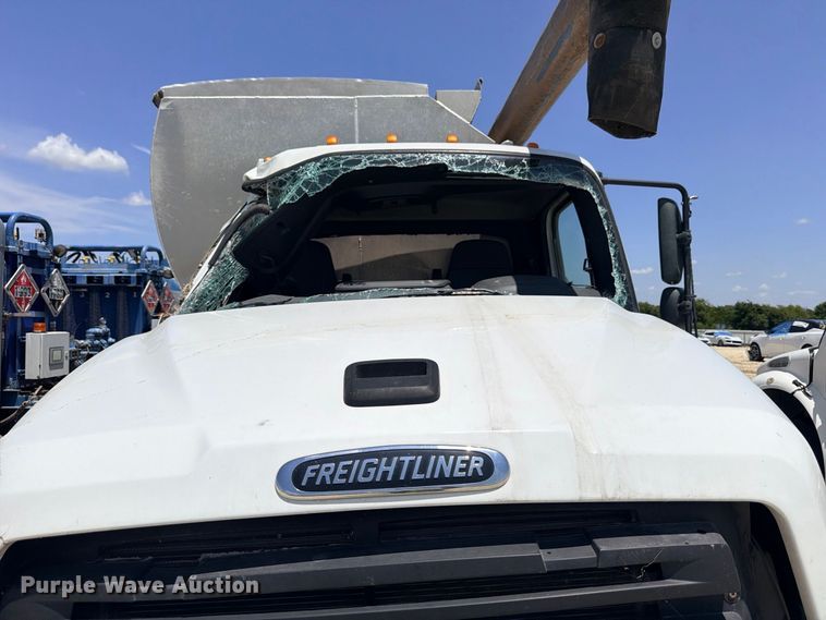 image for item YA4524 2024 Freightliner 114SD feed delivery truck