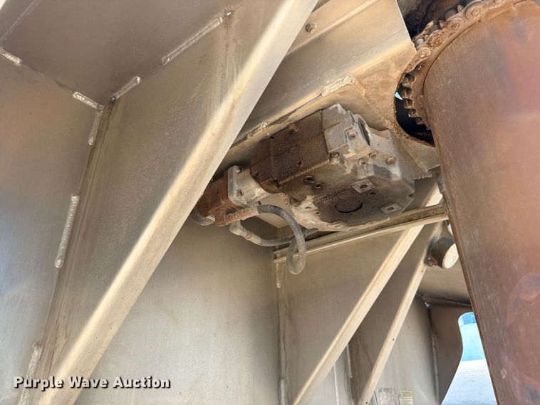image for item YA4524 2024 Freightliner 114SD feed delivery truck
