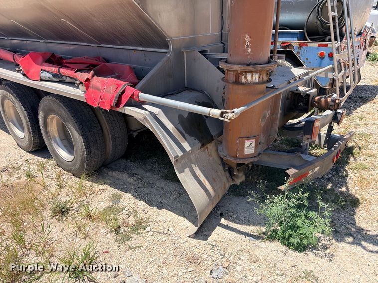 image for item YA4524 2024 Freightliner 114SD feed delivery truck
