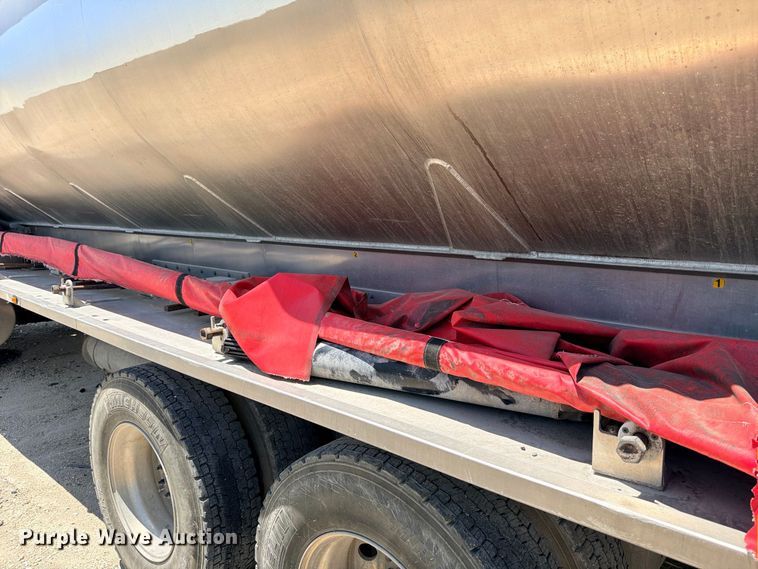 image for item YA4524 2024 Freightliner 114SD feed delivery truck