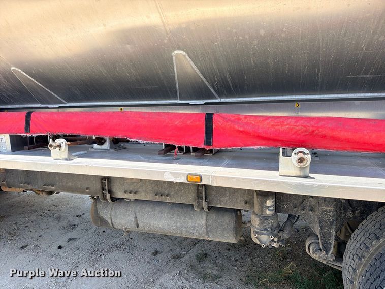 image for item YA4524 2024 Freightliner 114SD feed delivery truck