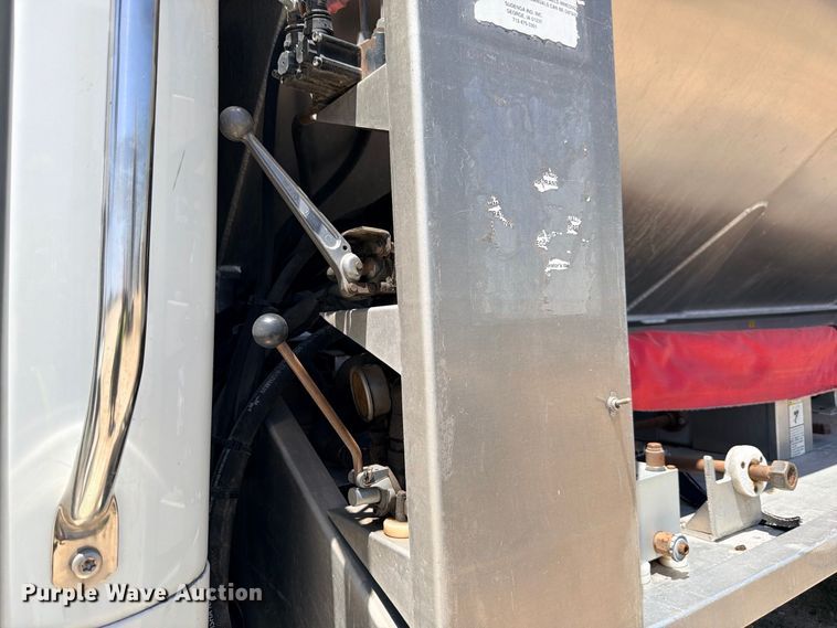 image for item YA4524 2024 Freightliner 114SD feed delivery truck