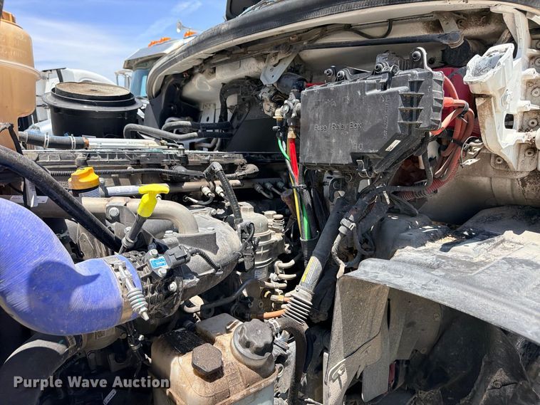 image for item YA4524 2024 Freightliner 114SD feed delivery truck