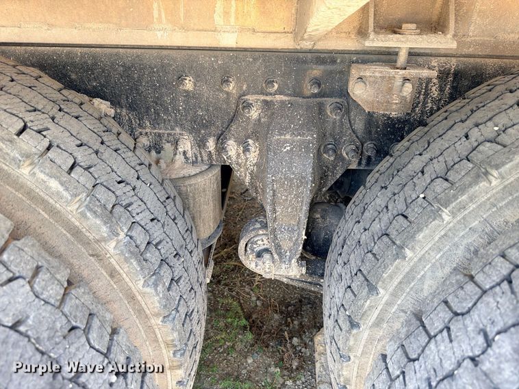 image for item YA4524 2024 Freightliner 114SD feed delivery truck