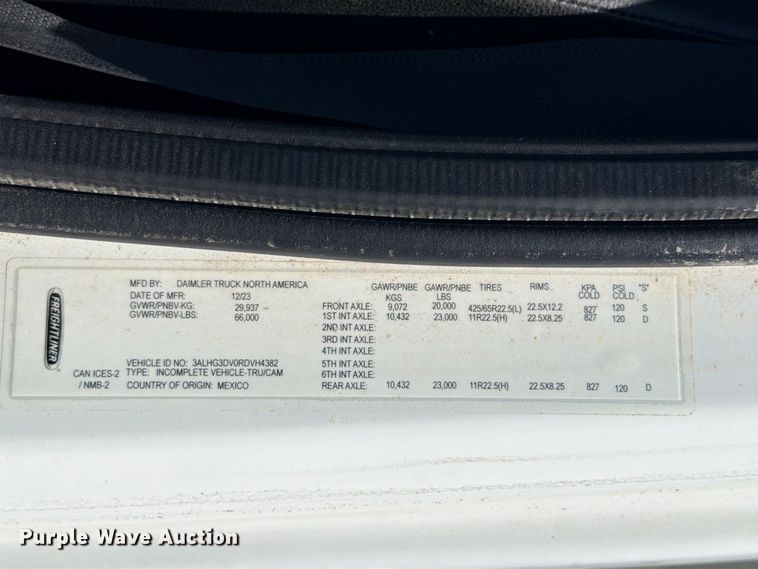 image for item YA4524 2024 Freightliner 114SD feed delivery truck