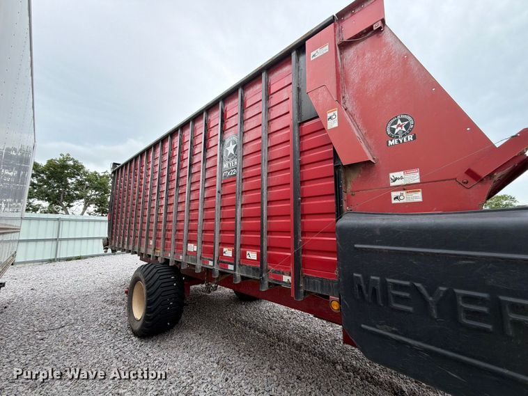 image for item YA4888 Meyer RTX224 silage wagon
