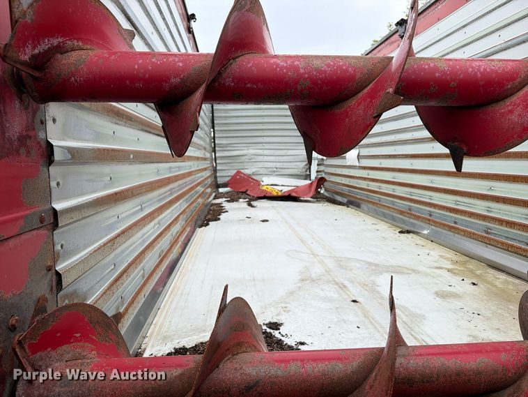 image for item YA4888 Meyer RTX224 silage wagon