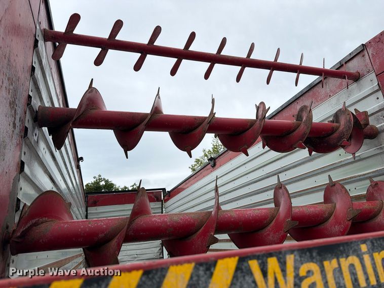 image for item YA4888 Meyer RTX224 silage wagon